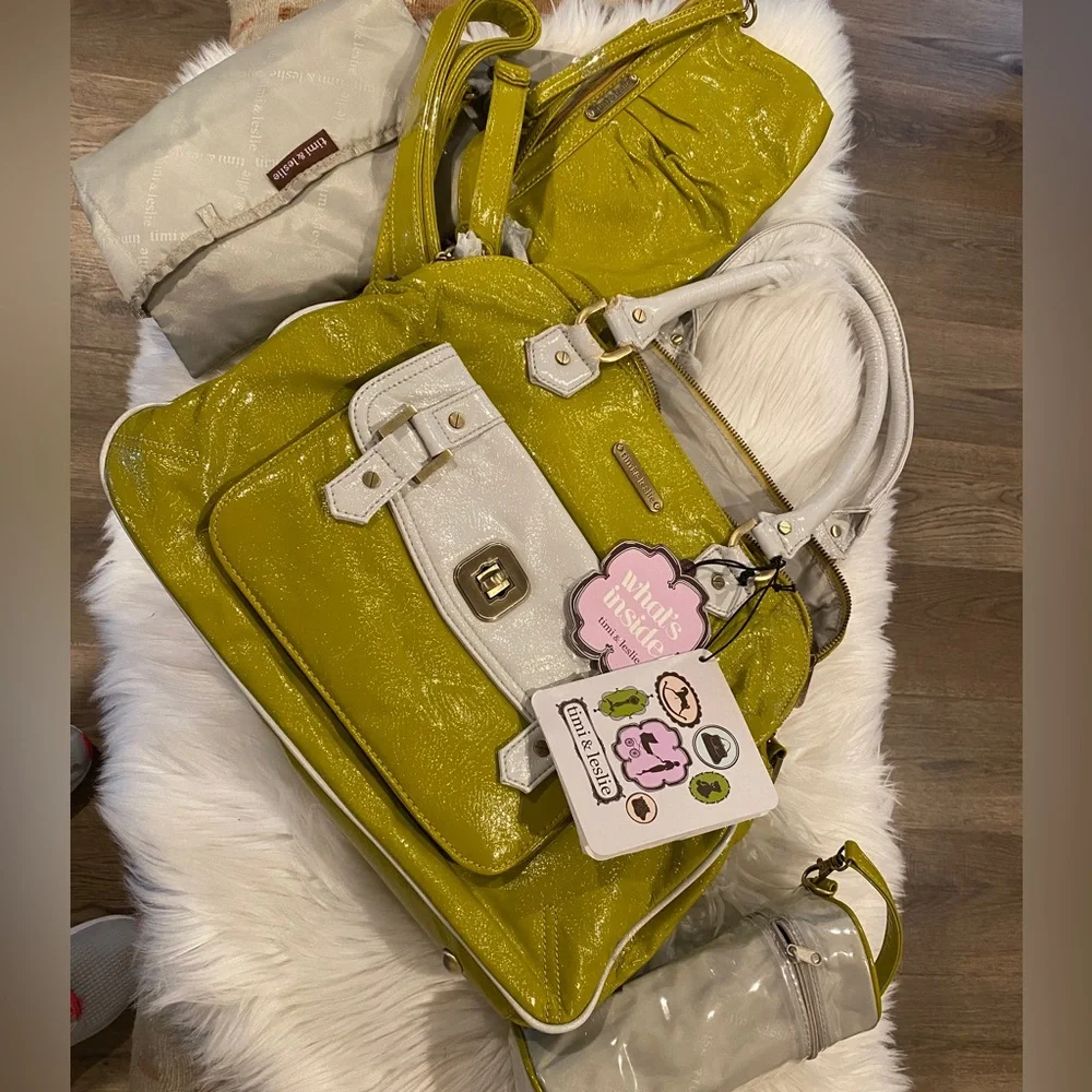 Timi and‎ Leslie Green and White Diaper Bag with Accessories.